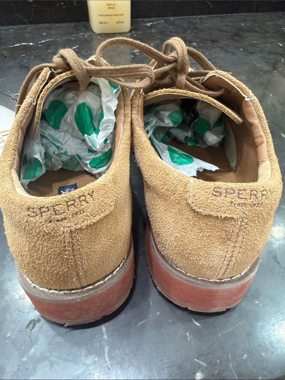 Sperry Boys Suede Bucks / Dress Shoes / Suede in Tan size 1.5M